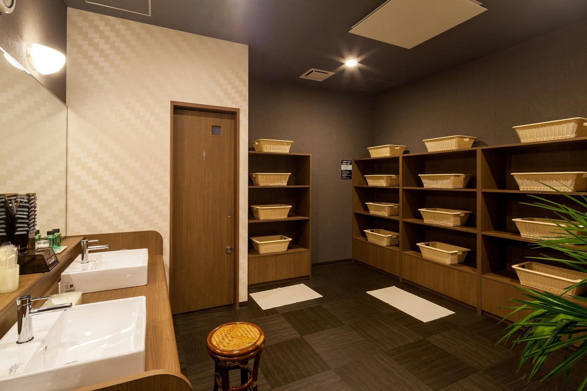 Hotel Route-Inn Higashihiroshima Saijo Ekimae מראה חיצוני תמונה