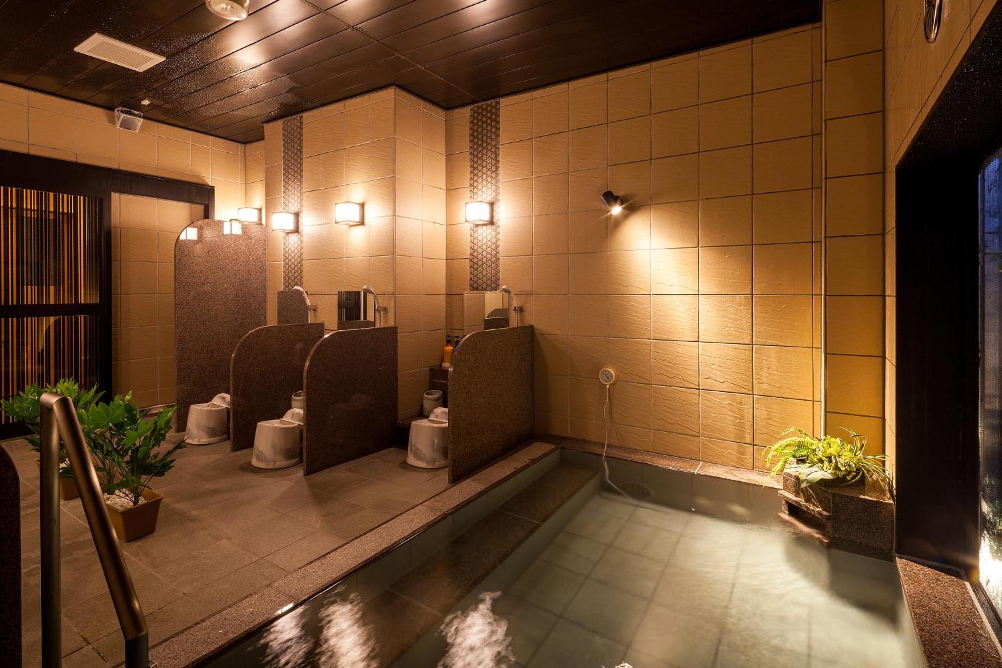 Hotel Route-Inn Higashihiroshima Saijo Ekimae מראה חיצוני תמונה