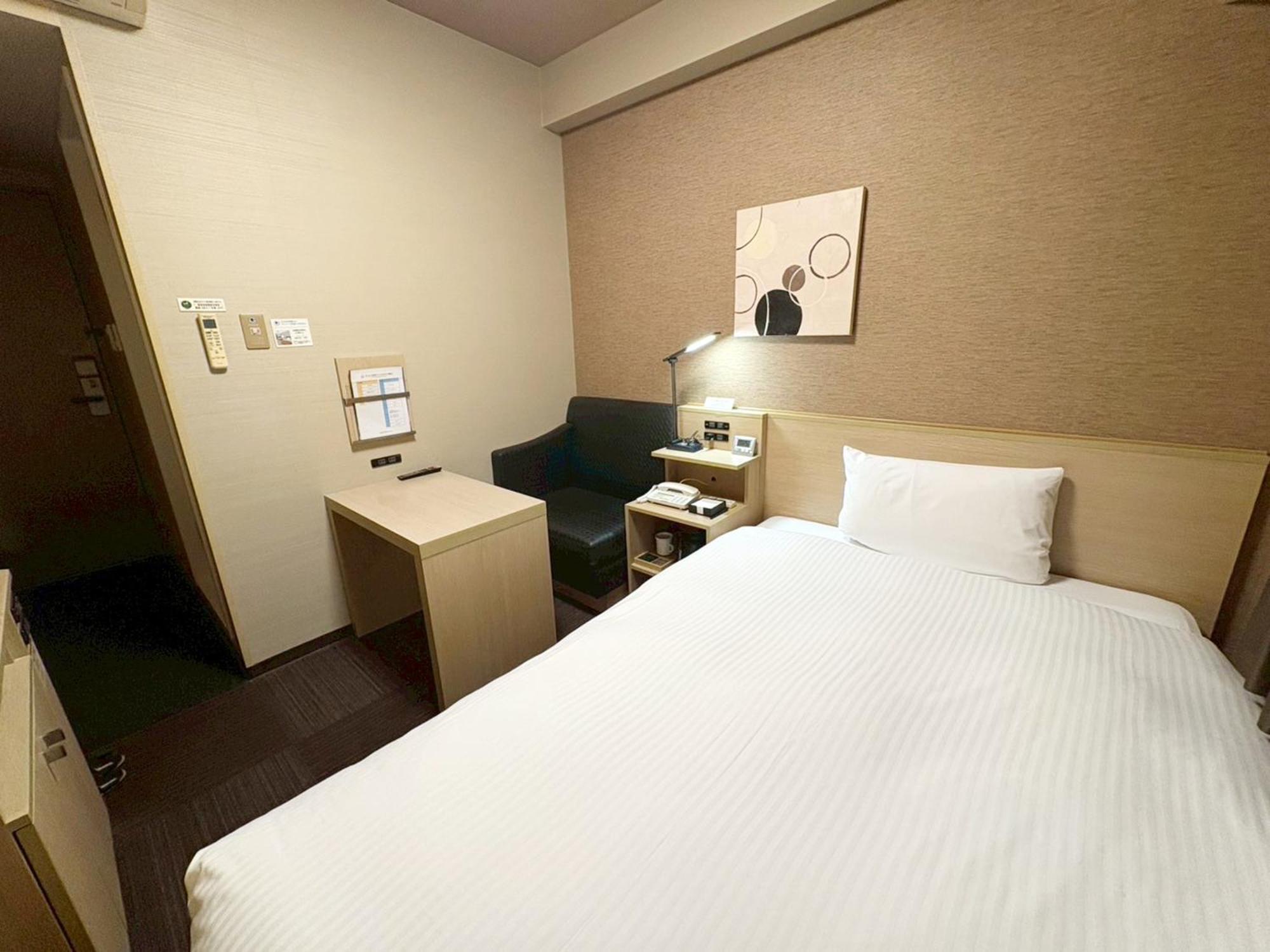 Hotel Route-Inn Higashihiroshima Saijo Ekimae מראה חיצוני תמונה