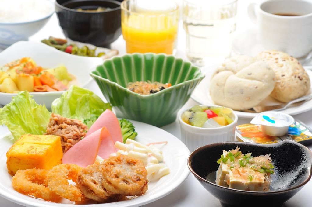 Hotel Route-Inn Higashihiroshima Saijo Ekimae מראה חיצוני תמונה